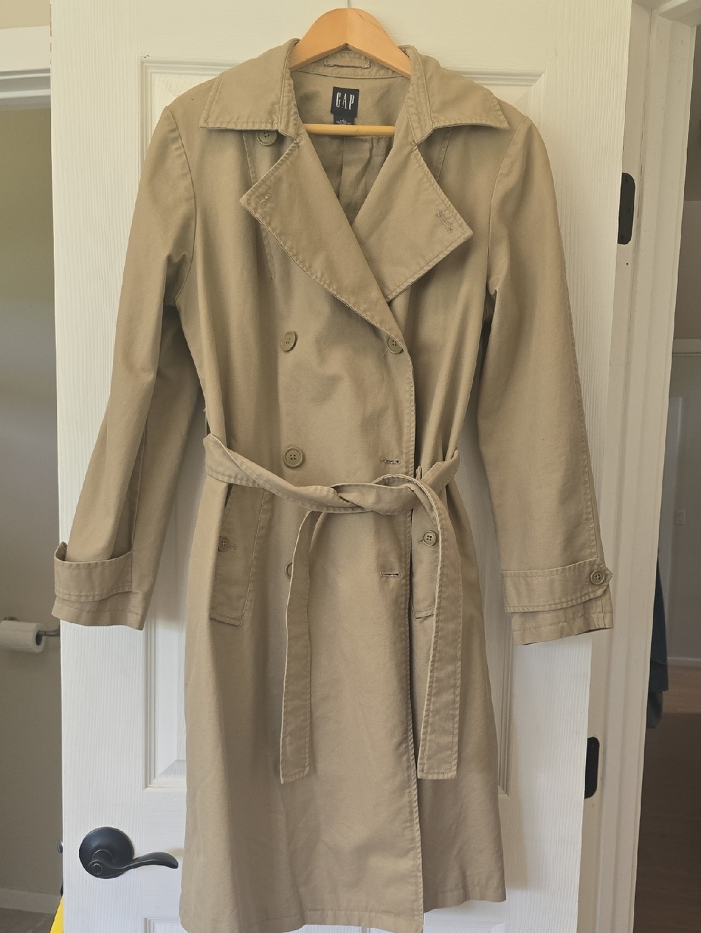 GAP Women's Khaki Double-Breasted Trench Coat with Belt